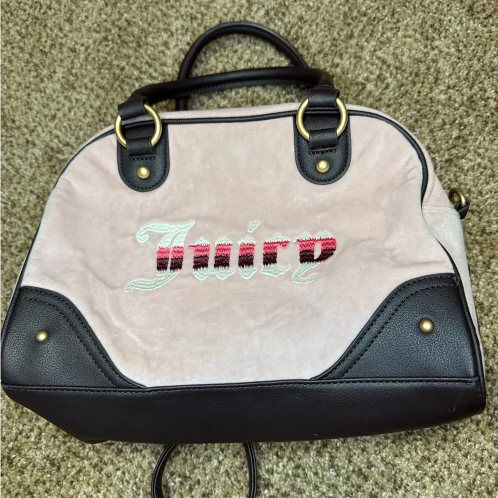 Juicy Couture Retro Vibe Satchel Bag Purse Dusty Pink Light Pink - Image 2