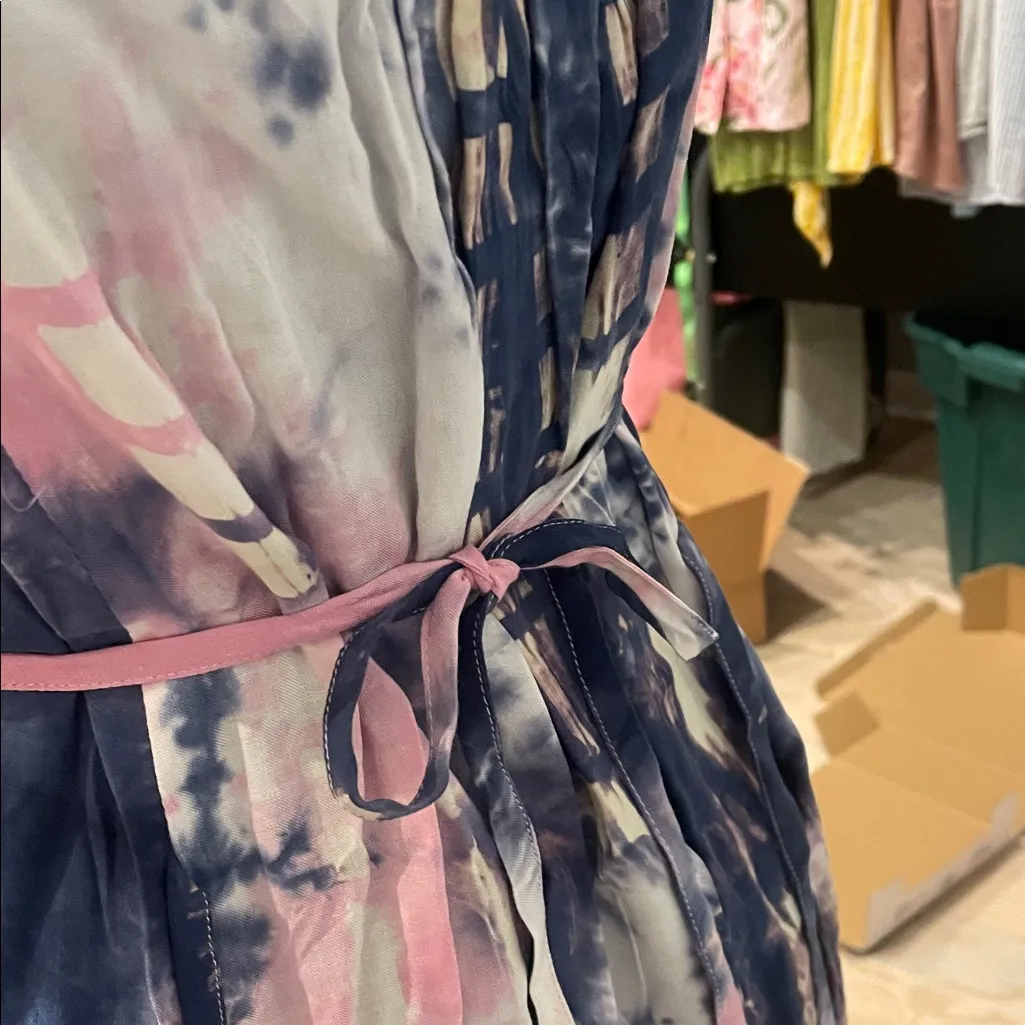 Tie-Dye Sleeveless Button-Up Top tie in back - Image 4