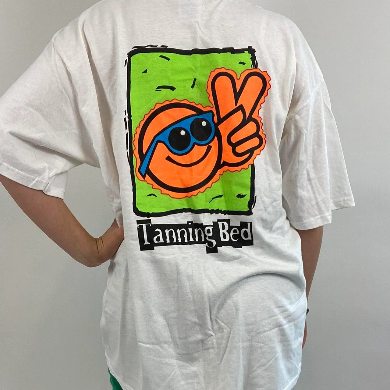 Vintage Tanning Bed Inc Logo Tshirt Chain - Image 3