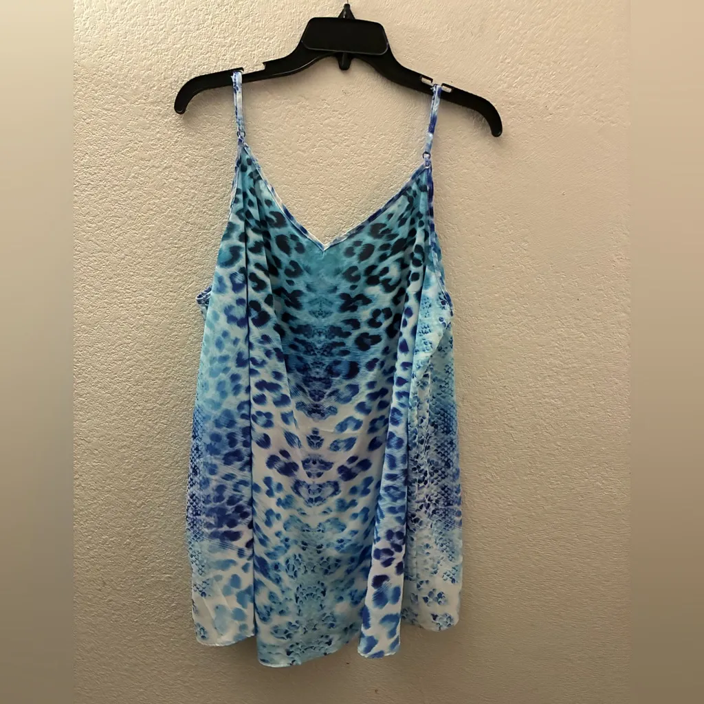 🆕Avenue Cami Hvar Blues & White Print With Rhinestone 20🆕 - Image 9
