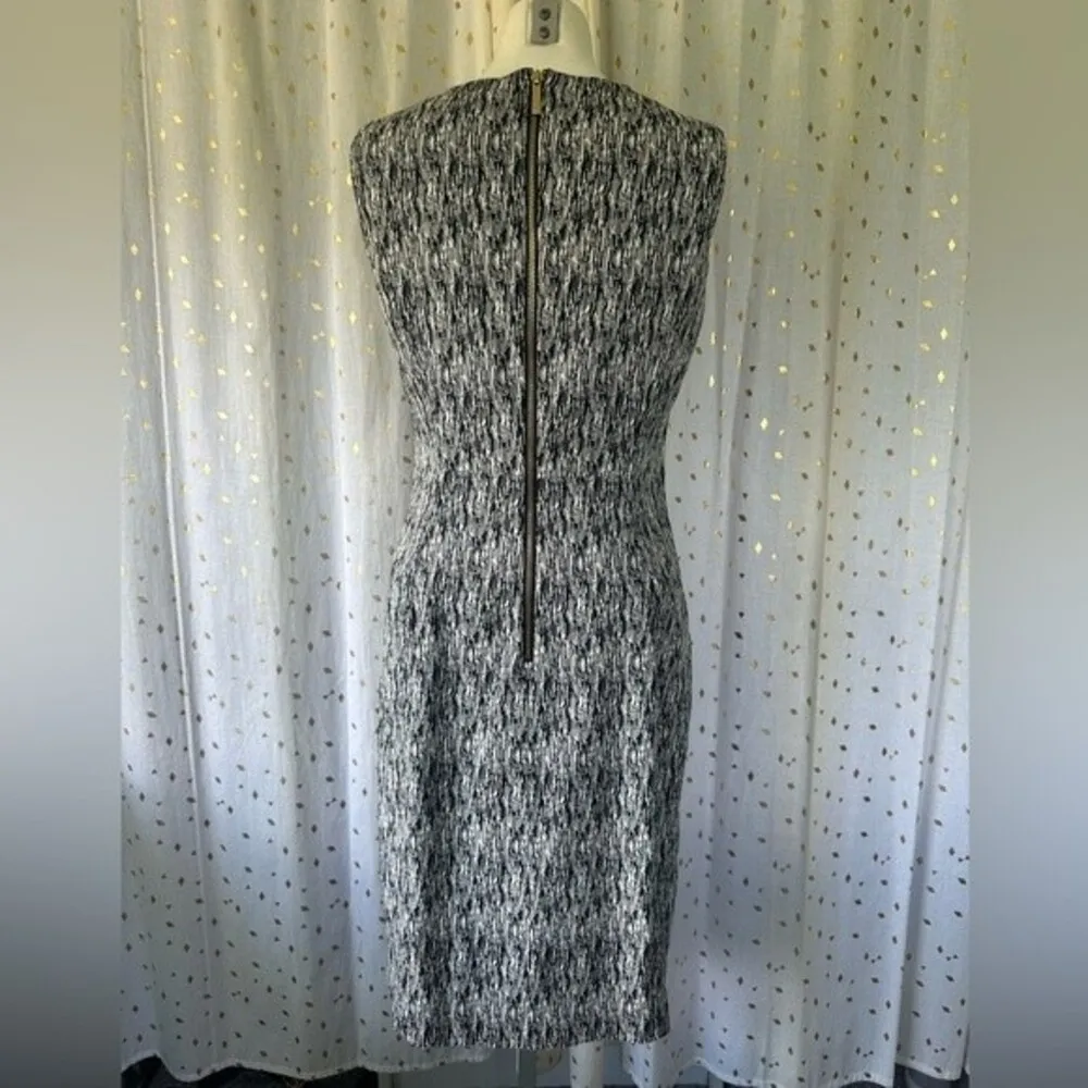 Calvin Klein Women's Sleeveless Black White Stretched Textured Shift Dress 8 - Image 4