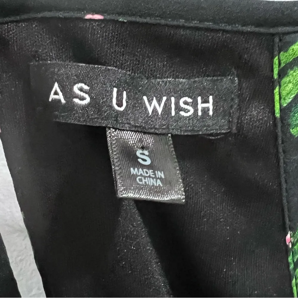 Cactus print romper with pockets size small - Image 7