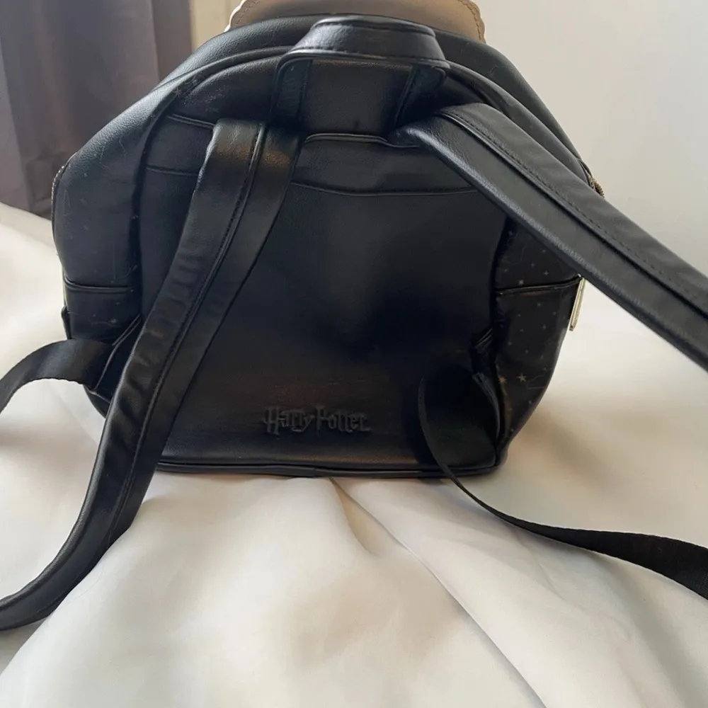 Funko Pop! by Loungefly Harry Potter Hedwig Cosplay Mini Backpack - Image 7