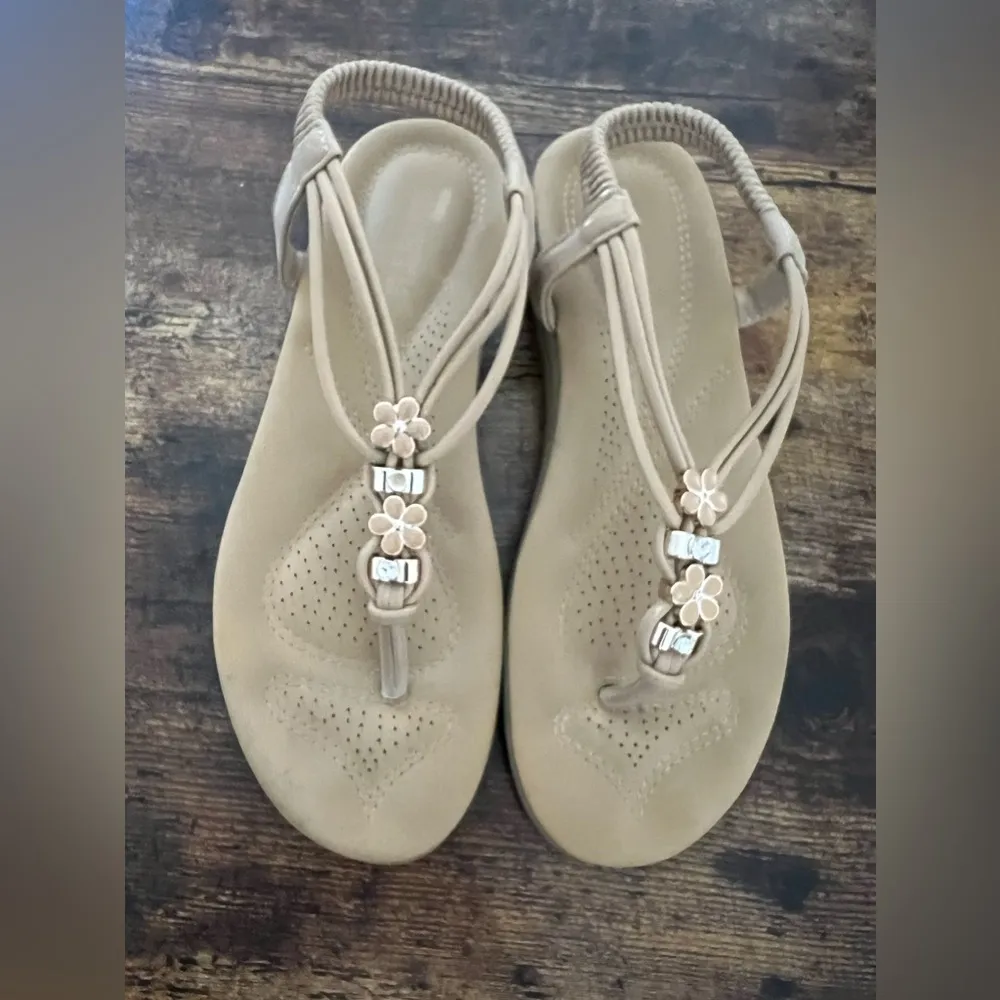 SIKETU | ladies flip flop sandals Size: 40 (European)/9.5US. Size undefined - Image 2