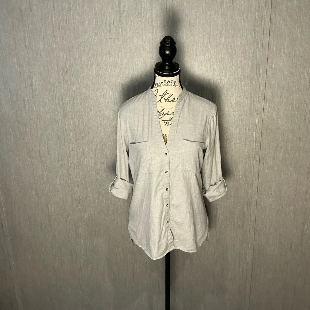 NWOT Zara Light Gray Button-Up Shirt Size XS - Image 10