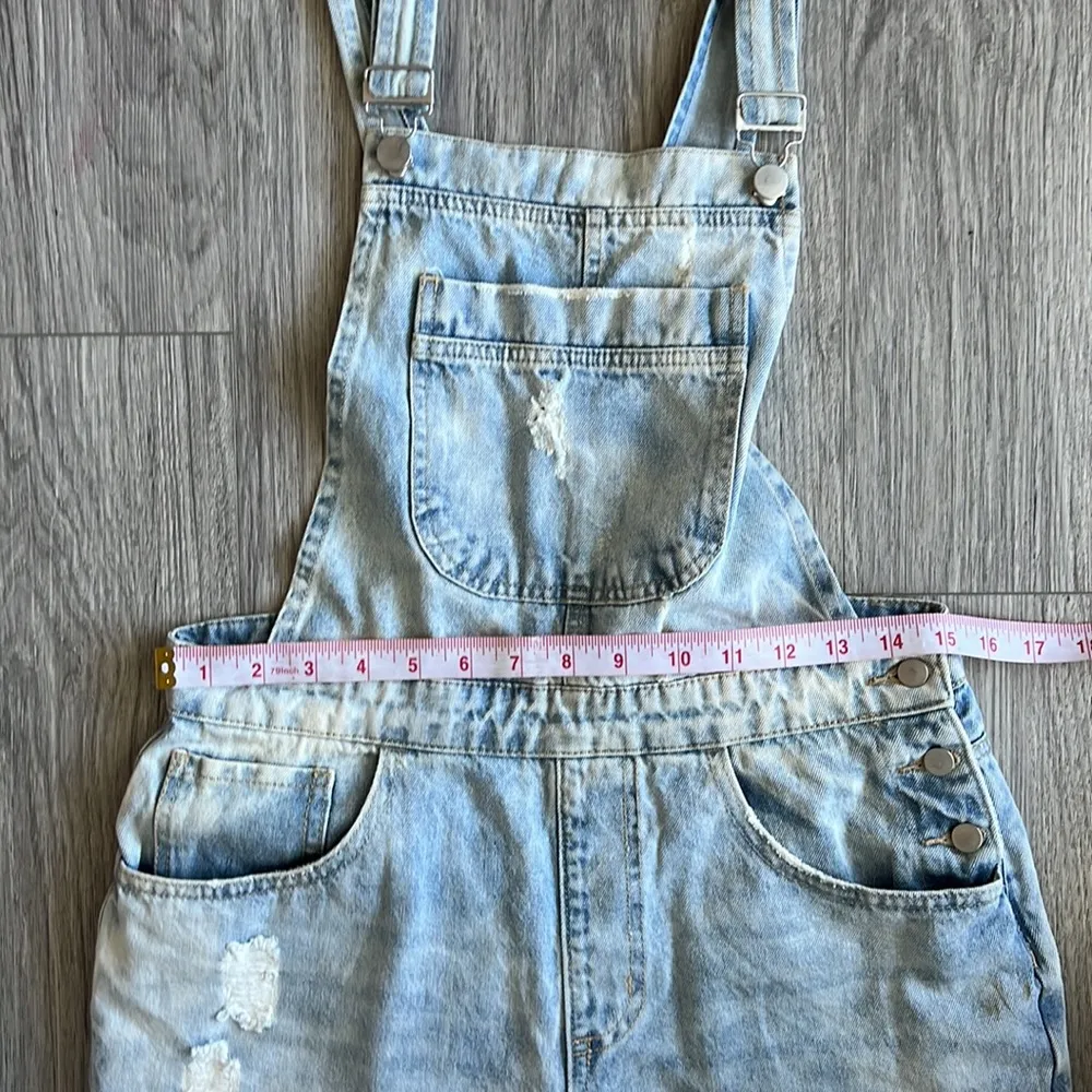 Forever 21 Light Washed Denim Overalls Size 26 - Image 7