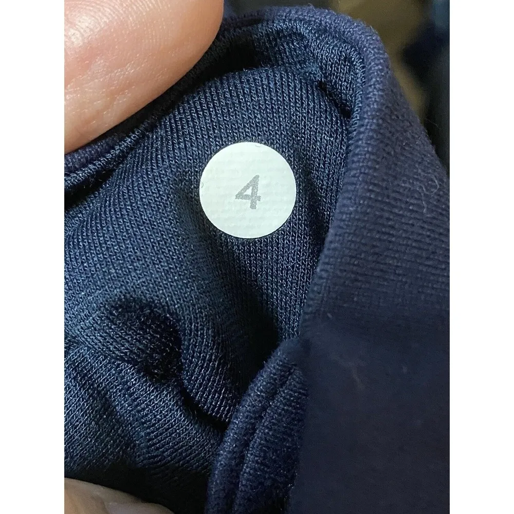 Lululemon size 4 Wunder Under Crop Camo / Pebble Print‎ $72 - Image 5