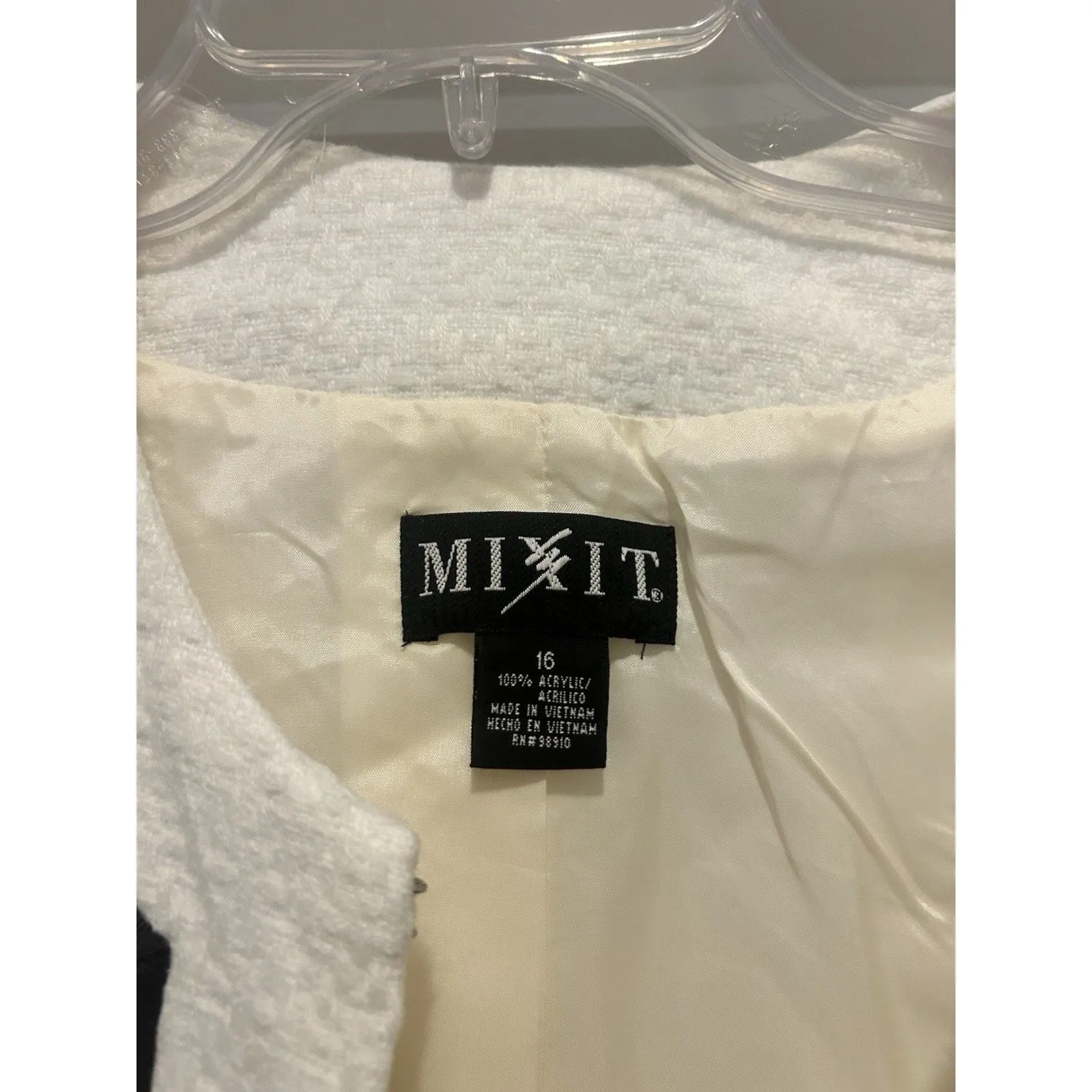 Mixit Ivory Tweed Jacket Black Trim Pockets Hook Closure Lined Size 16 Preppy - Image 2