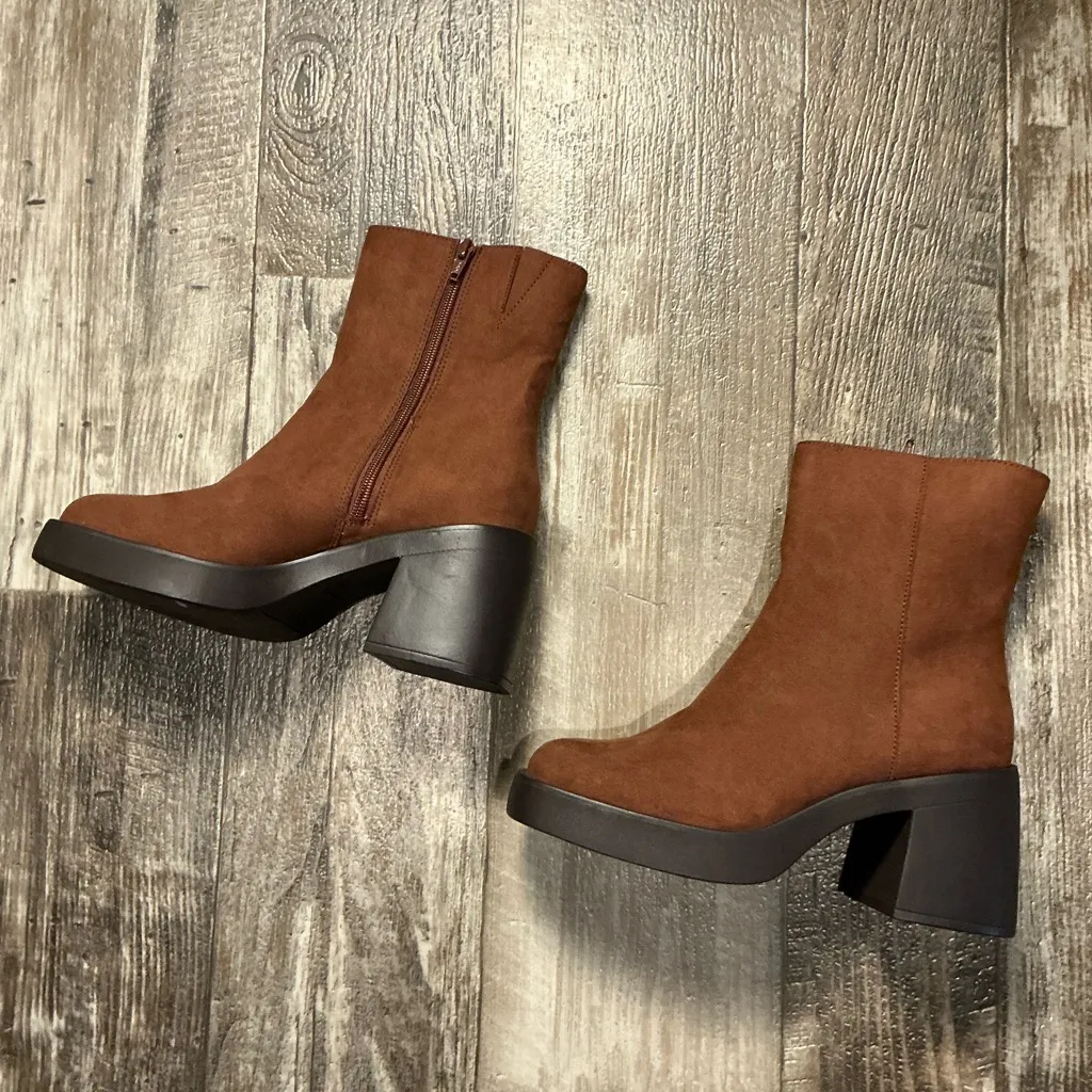 Sun and Stone Women’s Elegant Brown Heeled Boots Size 7.5 - Image 8