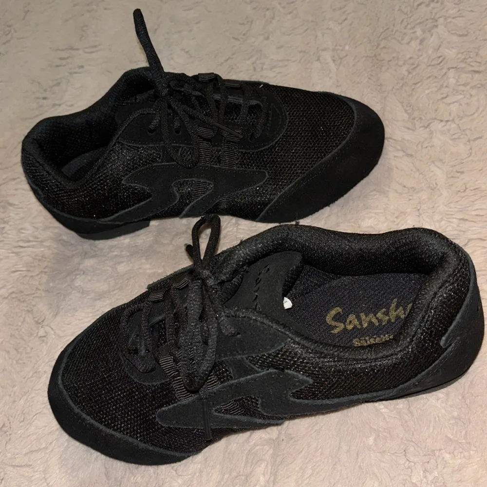Dance Shoes • 7 M • skazz sansha - Image 3