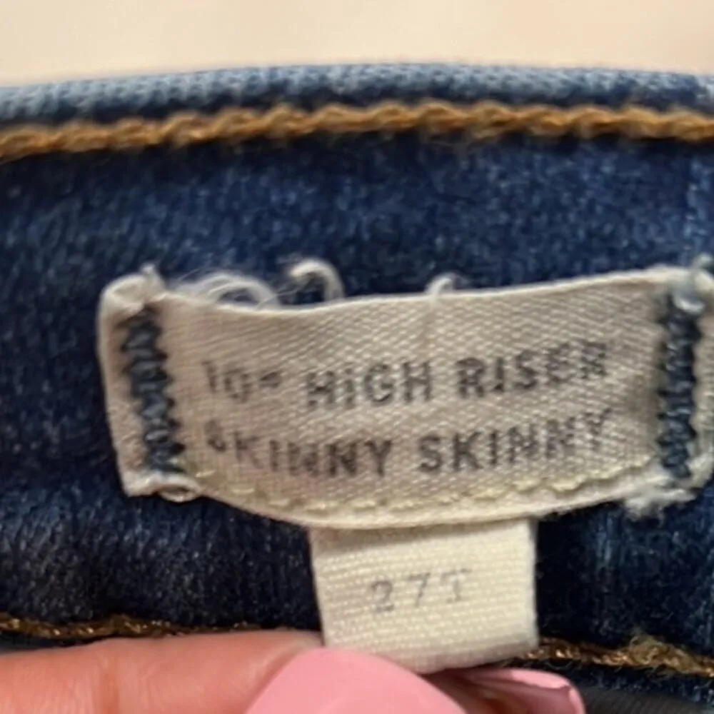 Madewell 10” High Riser Distressed Raw Hem Skinny Jeans - Image 6