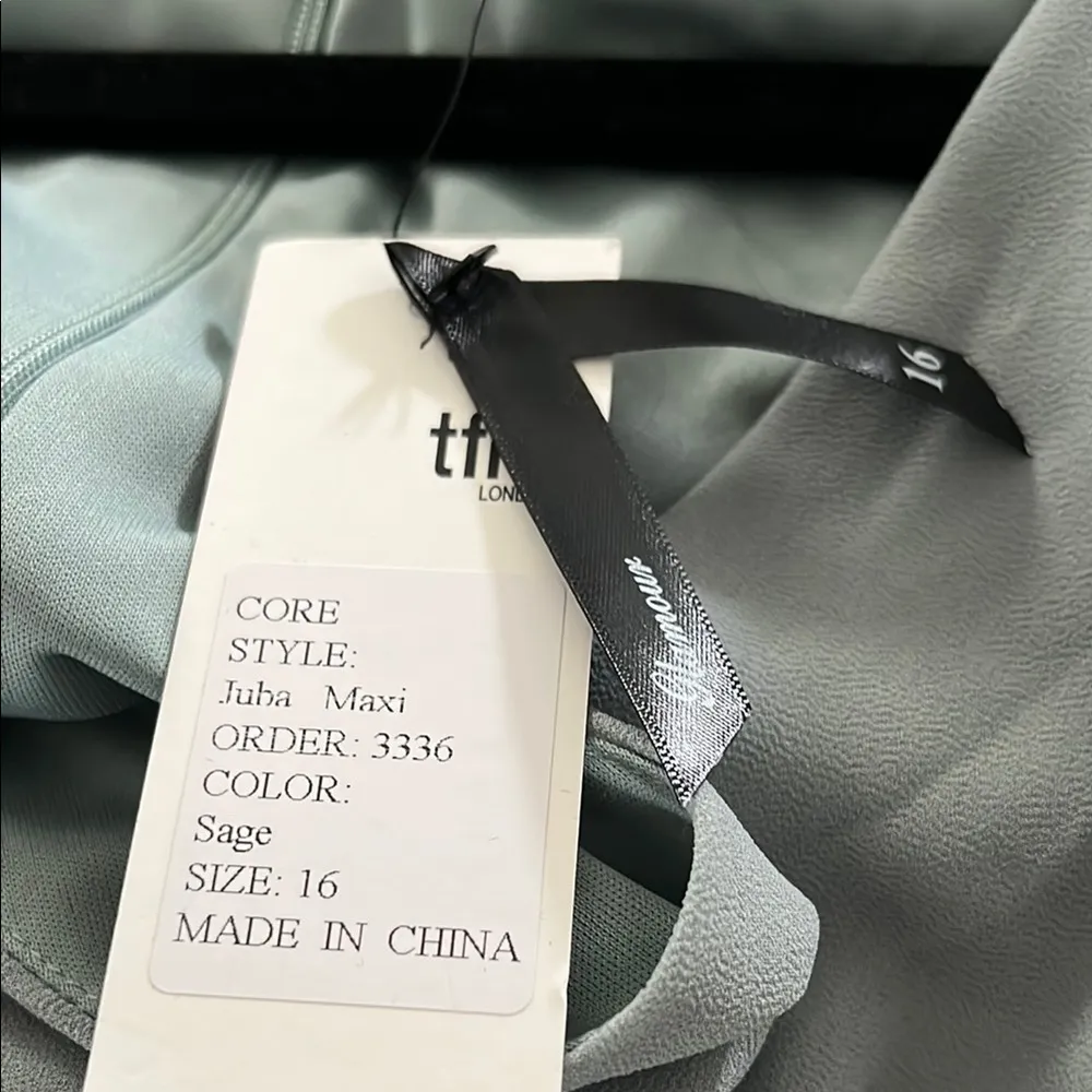 ASOS  Green Flutter Sleeve V-Neck Maxi Gown - Image 9