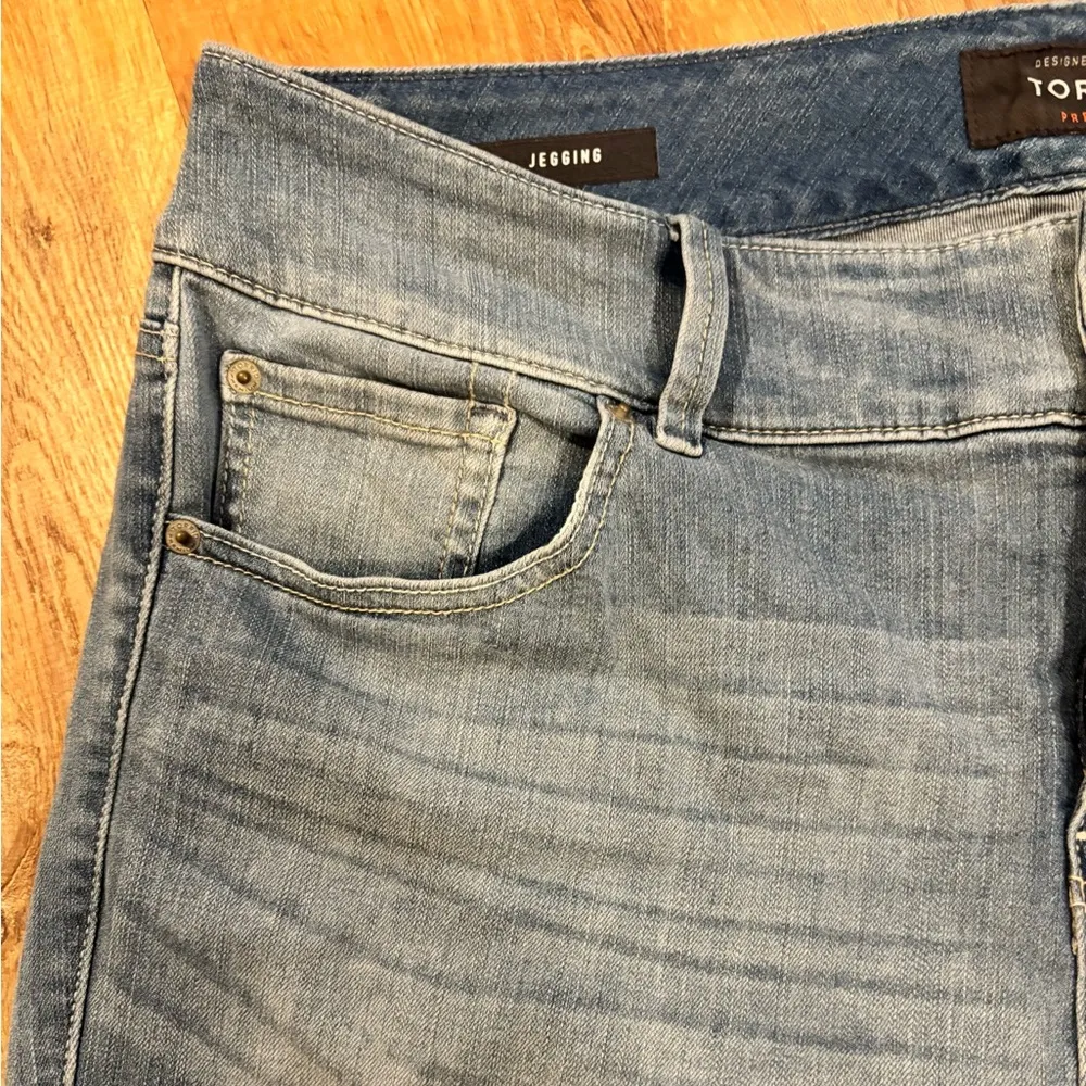 Torrid Skinny Premium High Rise Jegging Jeans - Medium Wash - Size 20 - Image 4