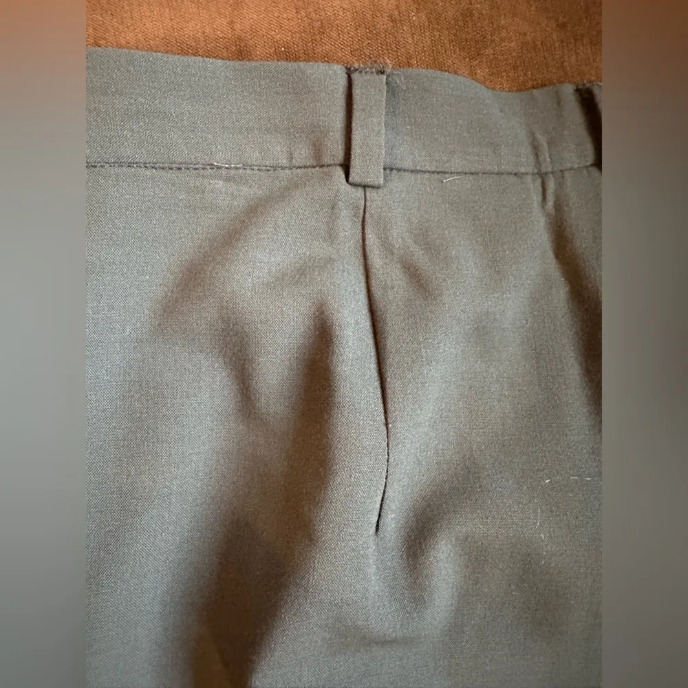 Olive Green Pleated Front & Back. Wide Leg With Pockets. Sz 10. - Image 8