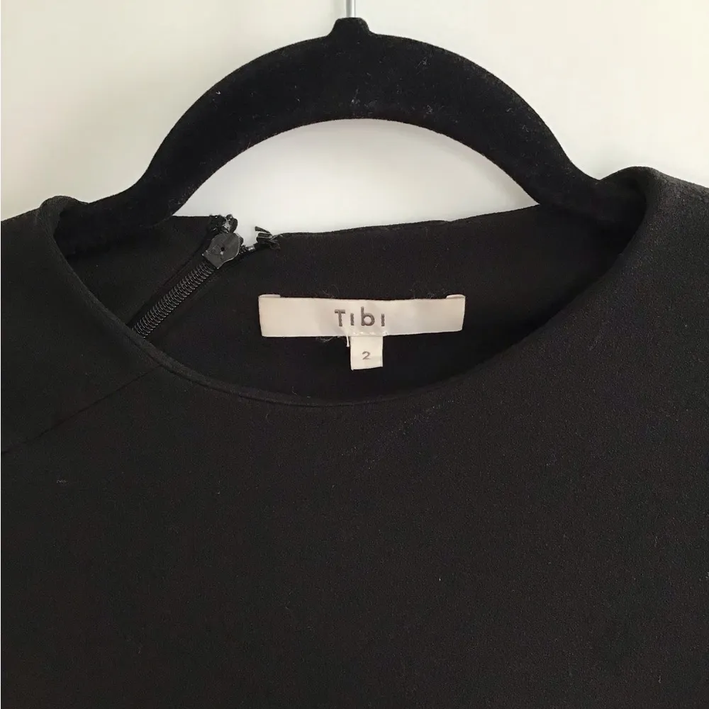Tibi  Black Crew Neck Long Sleeve Blouse Back 1/4 Zipper Size 2 - Image 2