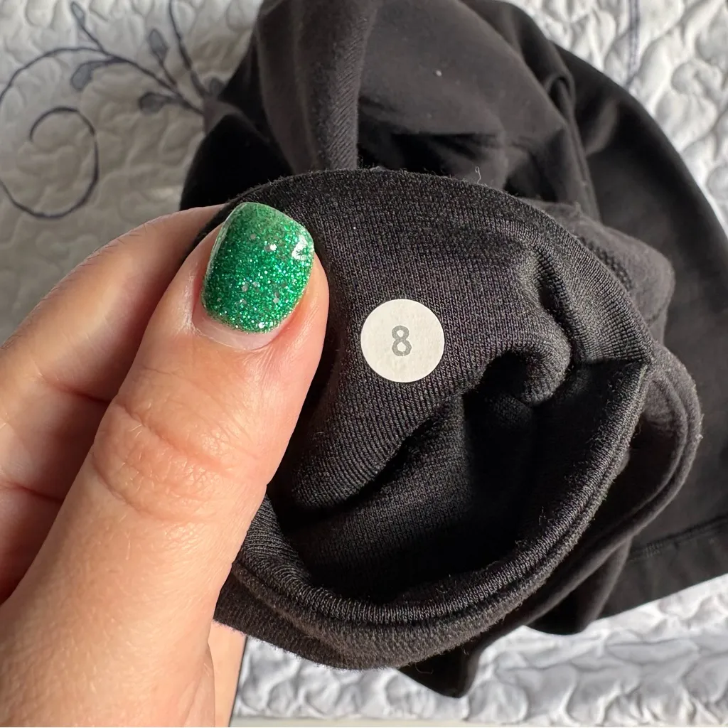 lululemon black Wunder Under mid-rise crop leggings - Image 8