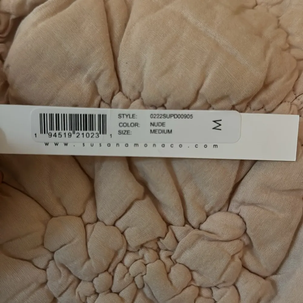 NWT Susana Monaco Fitted Ruffle V Neck Nude Dress - Image 5