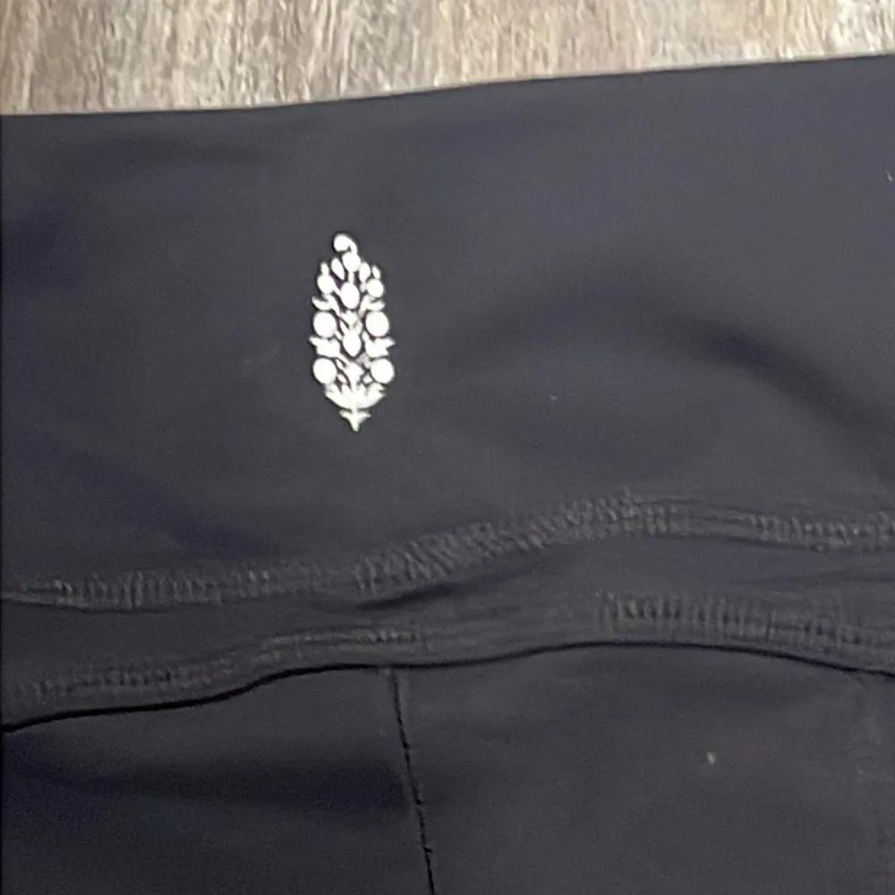 Free People Movement Kali Crop Legging small - Image 7