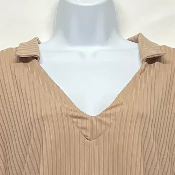 PrettyLittleThing Ruched Collared V-Neck Sweater - Image 4