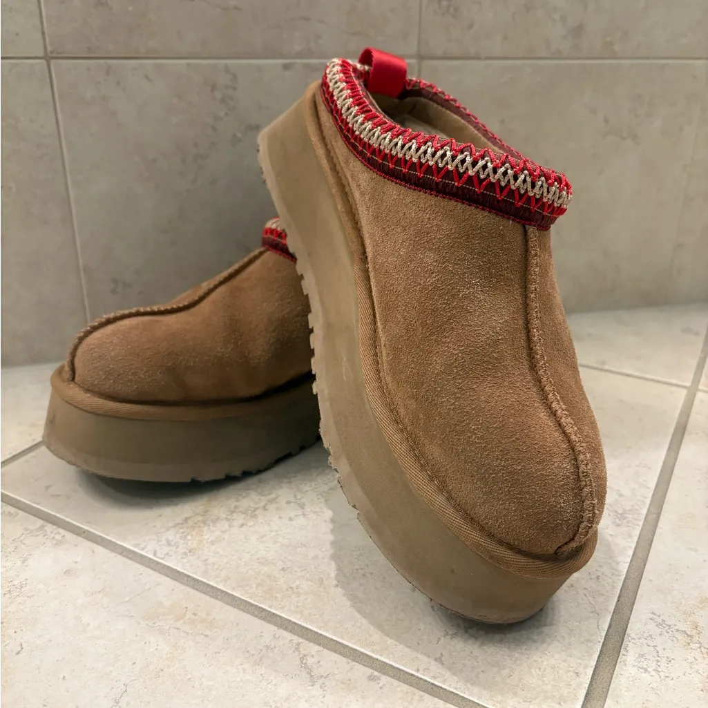 UGG Women's Tazz Slipper Size 8 Chestnut With Red Tasman Braid - Image 2