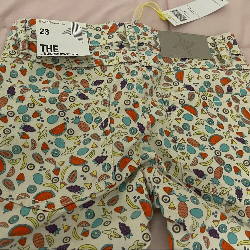 BCBG Generation Jasper novelty pineapple cream combo skinny jeans, size 23” - Image 11