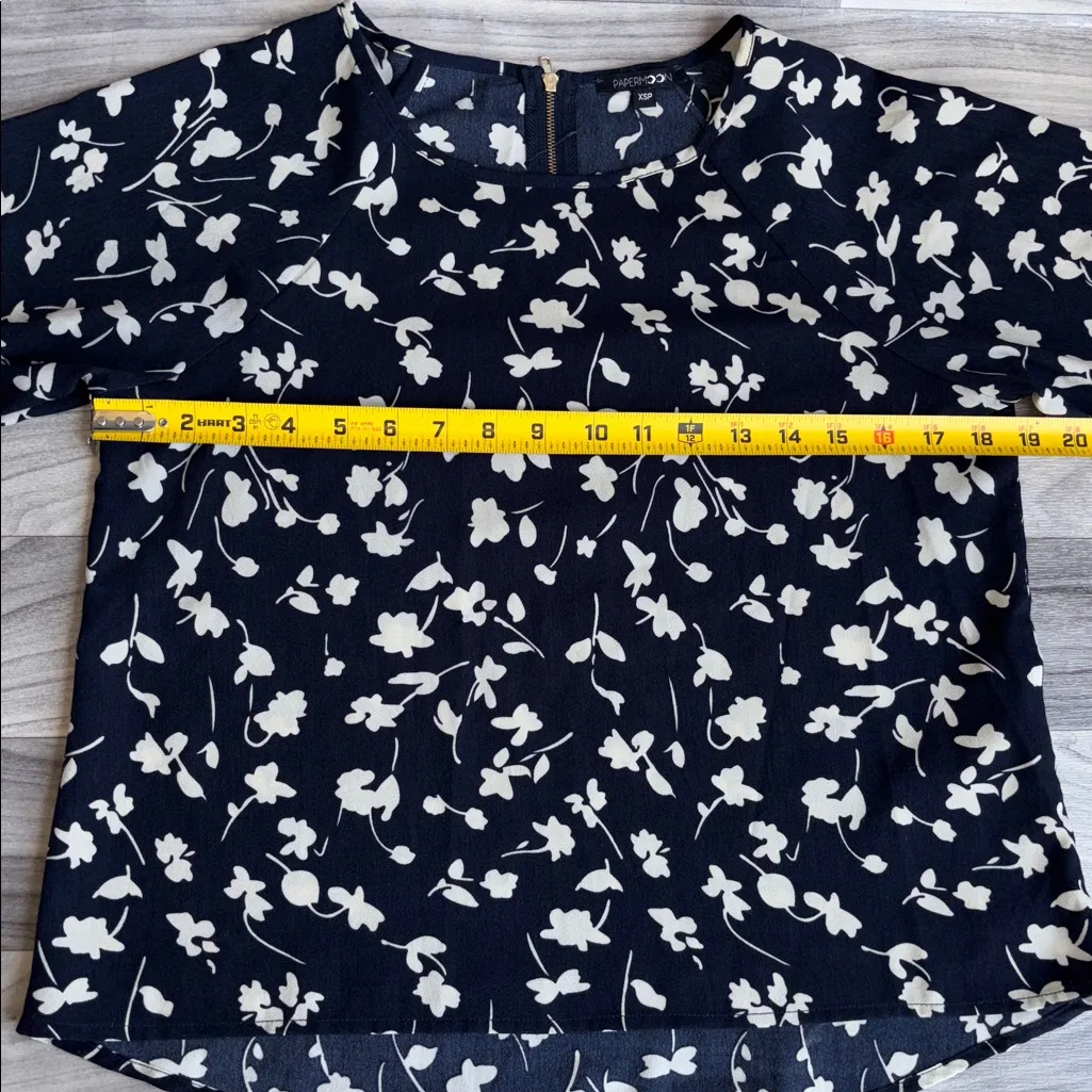 Papermoon Navy and Cream Floral Blouse - Image 7