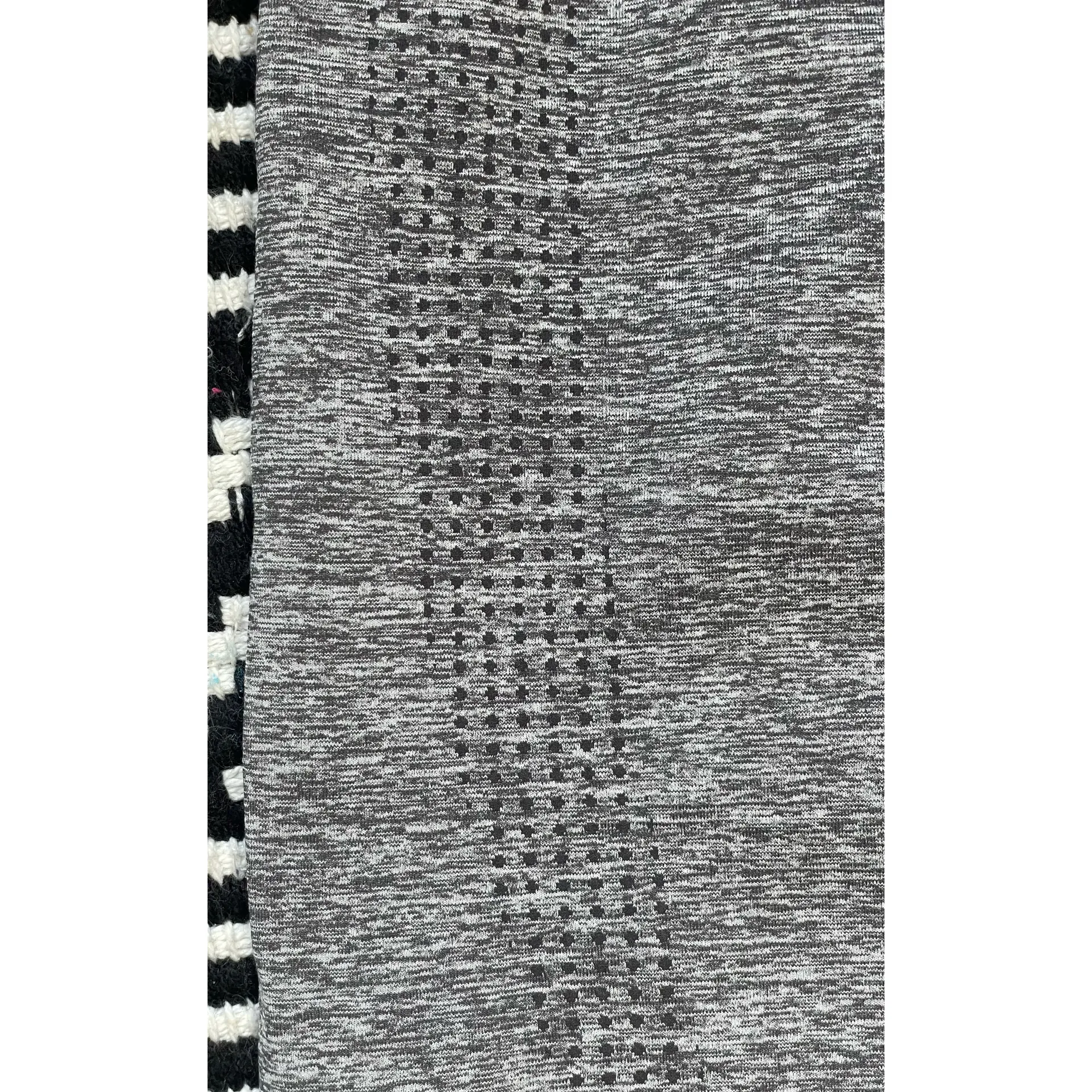 Seamless Heathered Grey Leggings - Image 9