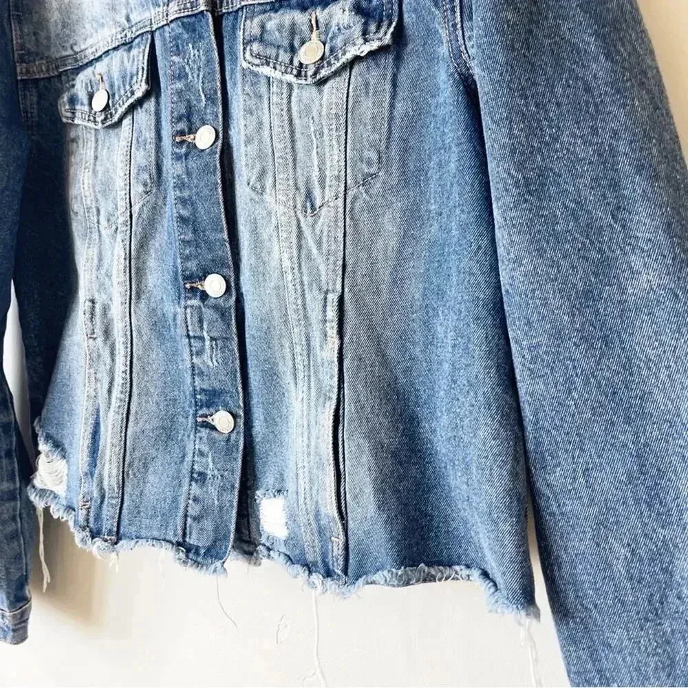 Vervet Plot Twist Classic Denim Jacket with raw hem Distressed Large EUC Blue - Image 7