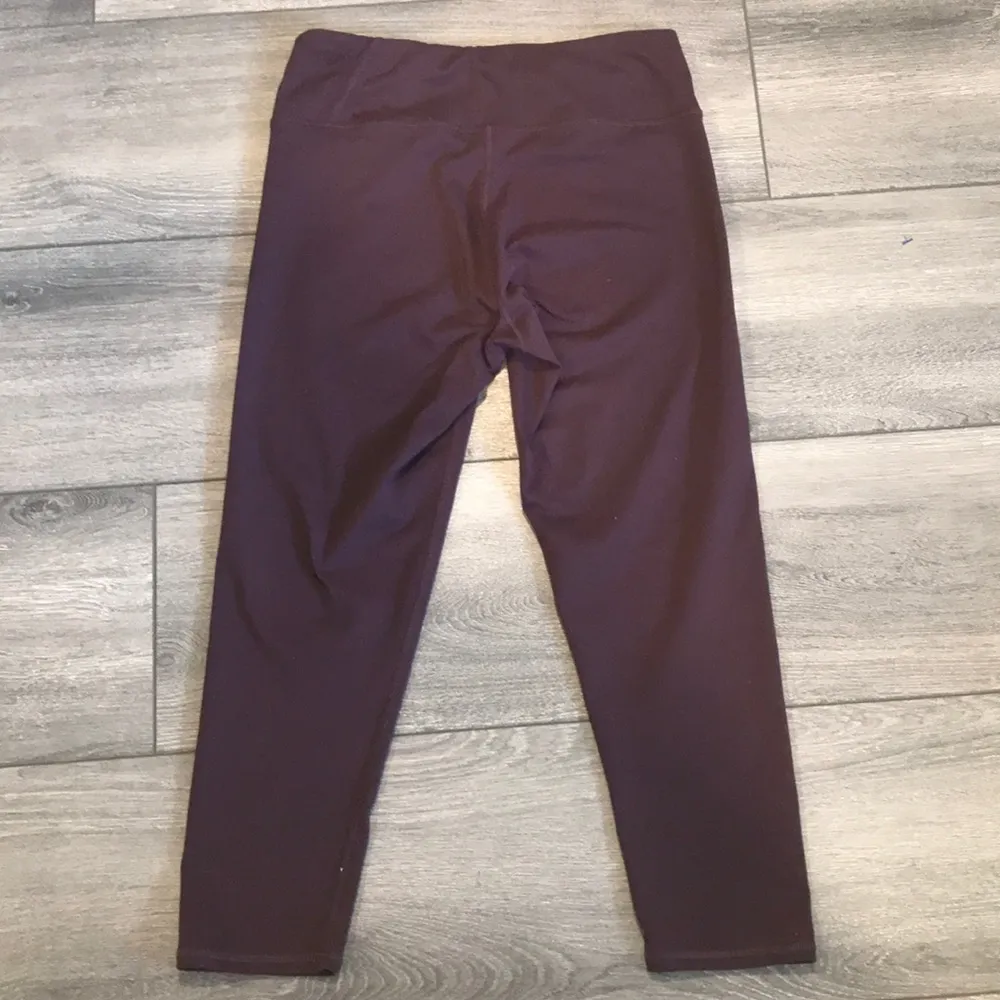 Oakley Athletic Ankle Leggings - Image 3