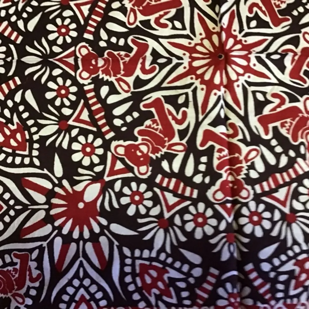 Red floral dancing bears NWT bandana - Image 4