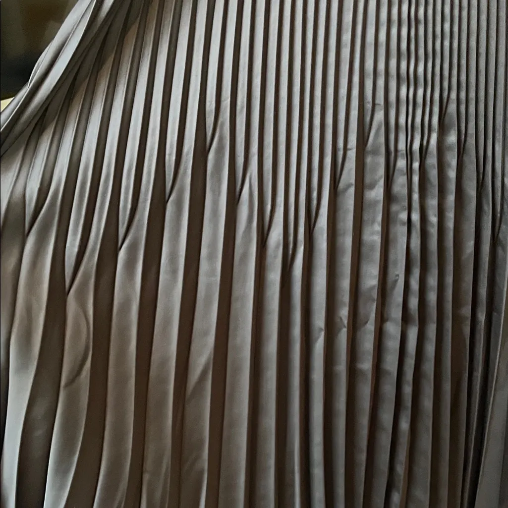 Universal standard Black Pleated Skirt size M (18/20 brand sizing) - Image 2