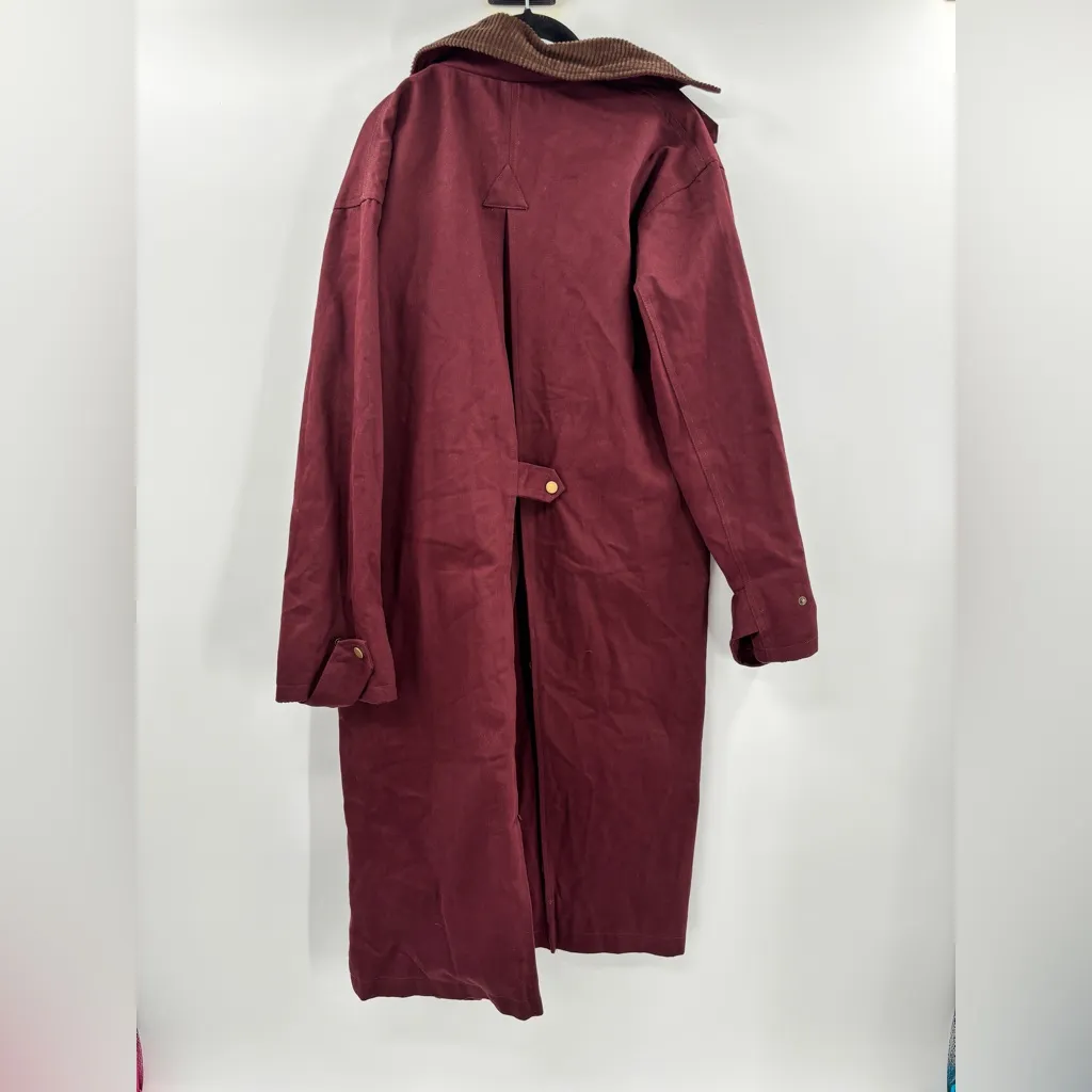 Line and Dot Chelsea Jacket in Bordeaux - Image 7