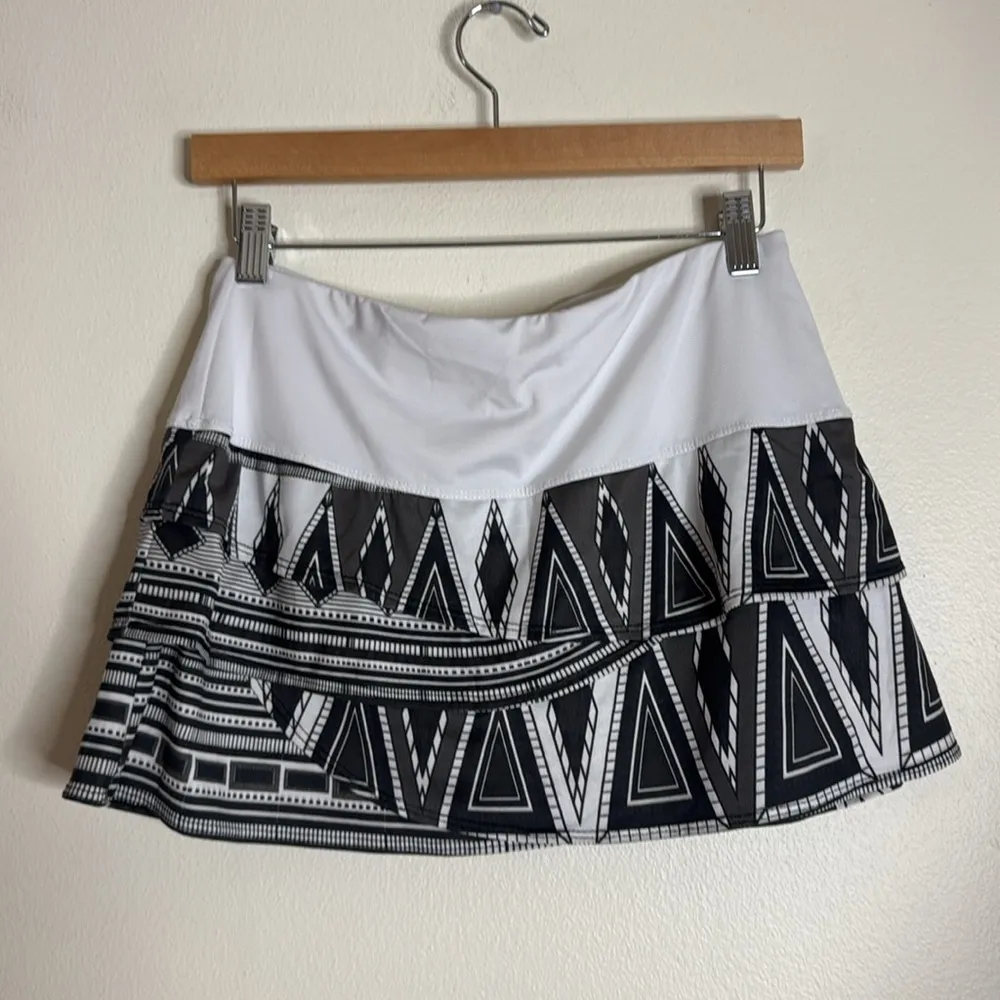 Lucky in Love ladies performance Bubble Skort tennis gold ladies size medium Black - Image 7