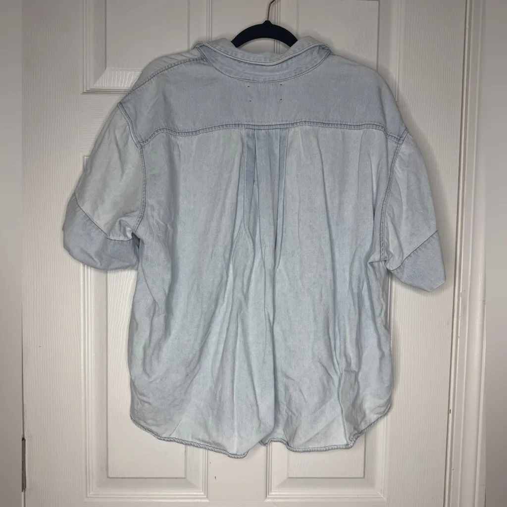 XIRENA short sleeve denim chambray top size s coastal Blue - Image 2