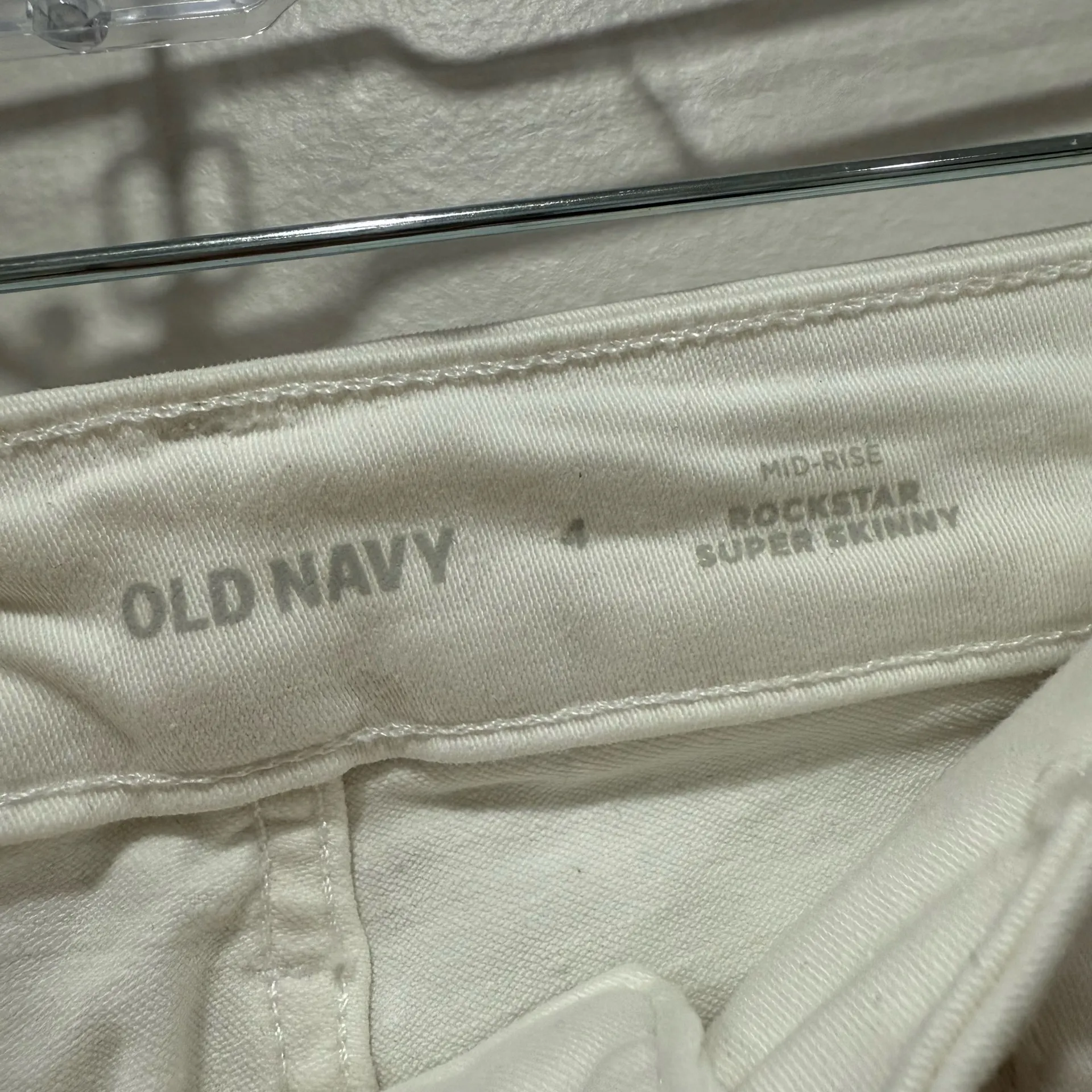 Old navy mid rise rockstar super skinny  Size 4 NWT  - Image 6