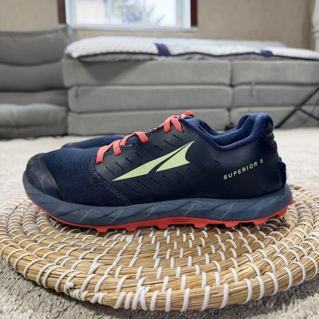 Altra Women’s Superior 5 Trail Sneakers Shoes Running AL0A5483442 Dark Slate 9.5 Blue - Image 3