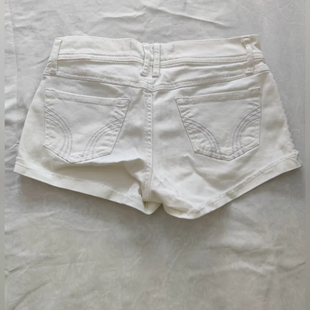Ladies Hollister White Shorts - Image 3