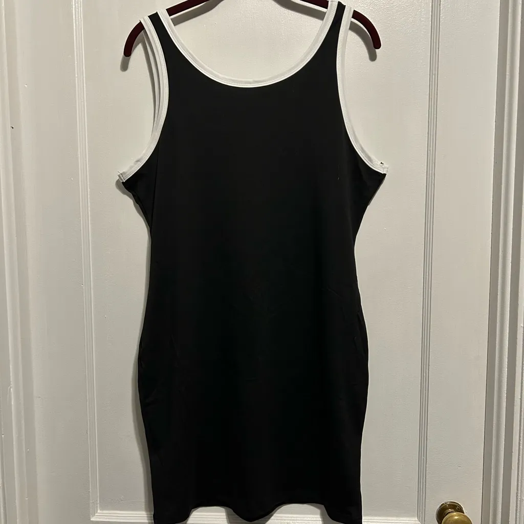 Medium Black Knit Dress With White Trim - Image 2