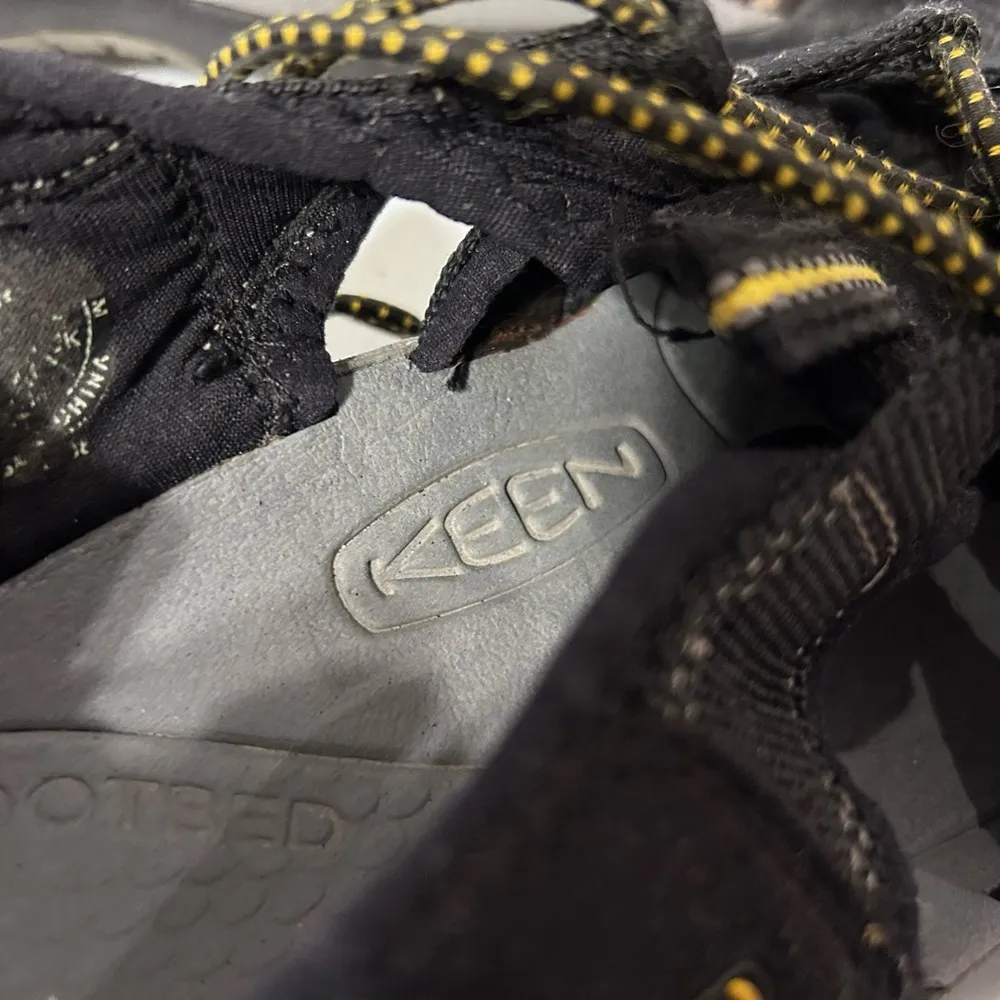 Keen Newport hiking trail walking sandal black fits size 10-10.5 - Image 8