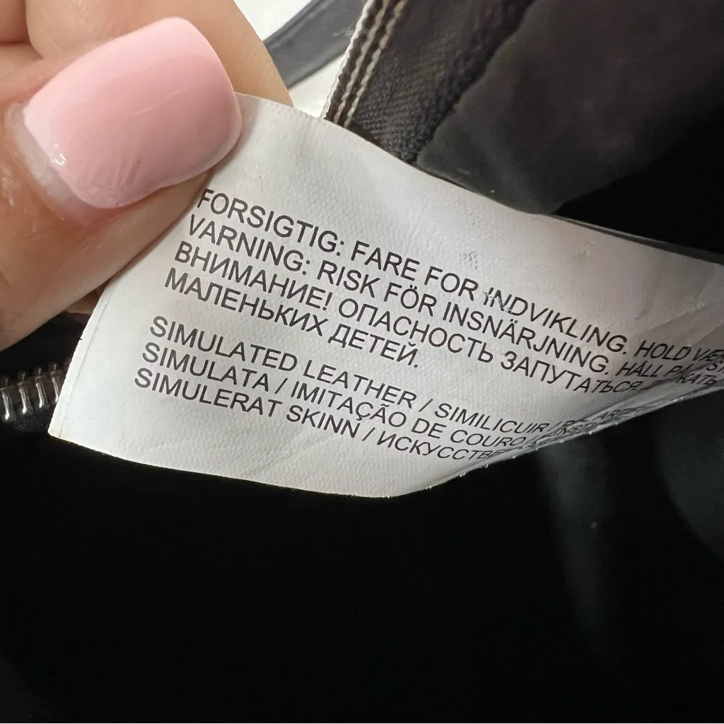 Funko Jurassic park mini backpack Green - Image 8