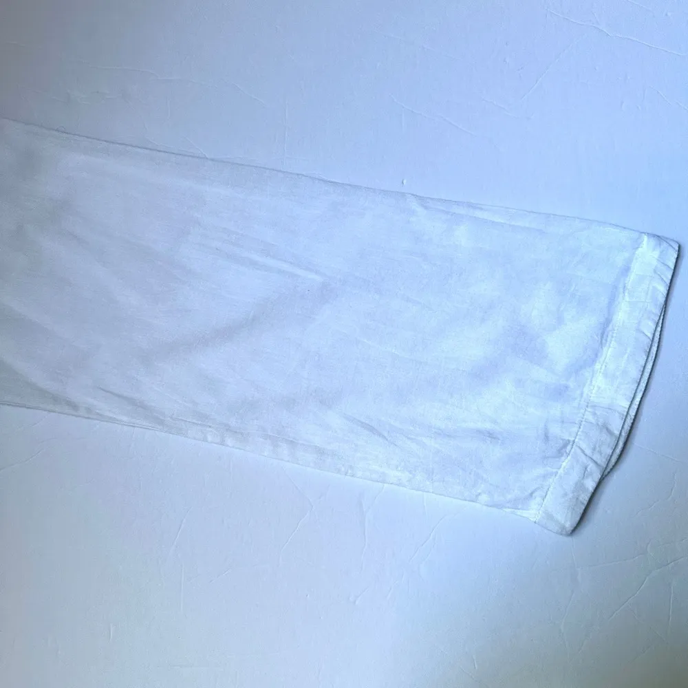 Disney Parks White Embroidered Mickey Mouse Women's Top XL Bell Sleeves - Image 6