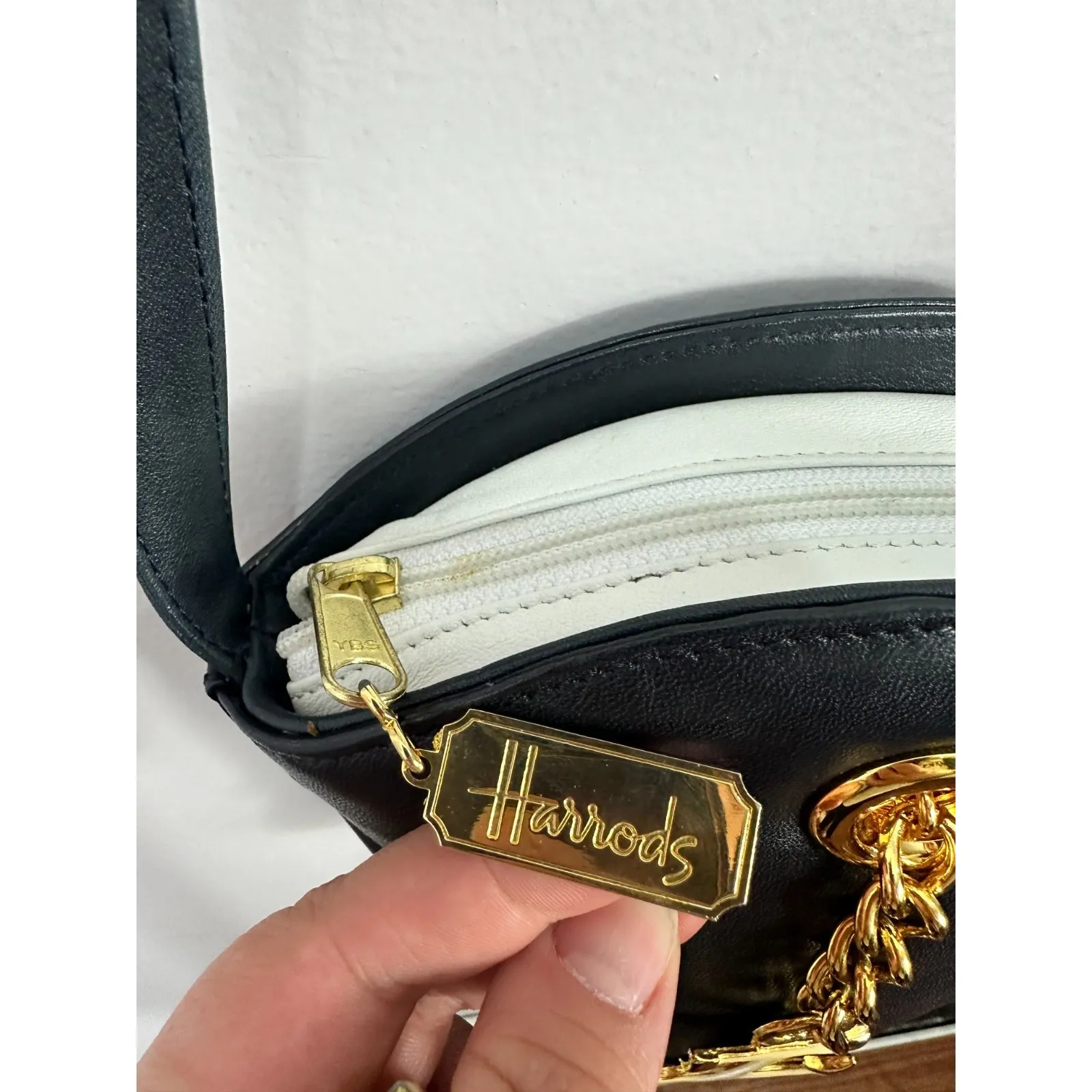 Vintage Harrods Black Anchor Chain Crossbody Bag Nautical Gold Charm 80s 90s - Image 5