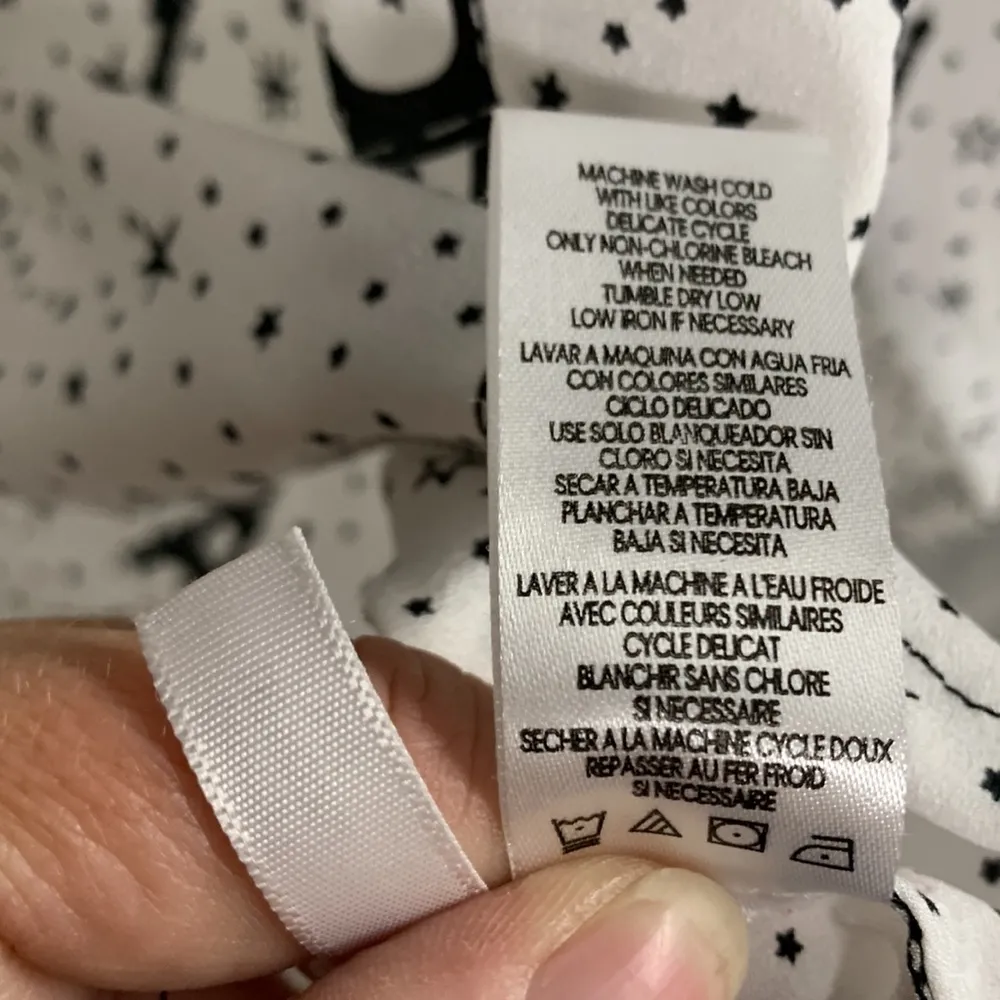 Karl Lagerfeld Black & White Eiffel Tower Print Button Down Size M - Image 4