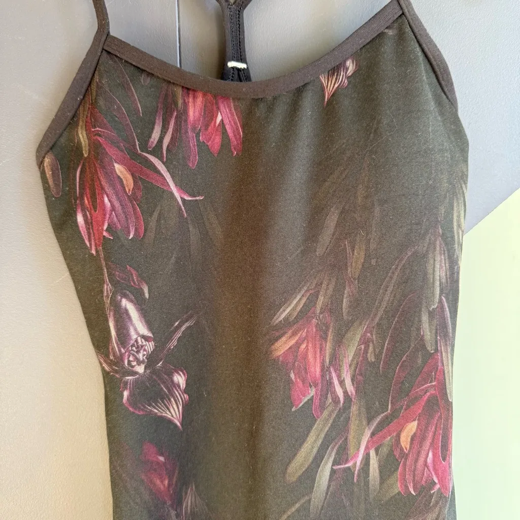 Lululemon Power Y Tank Luon Light, Midnight Iris Multi / Black, Size 2, VGUC - Image 3