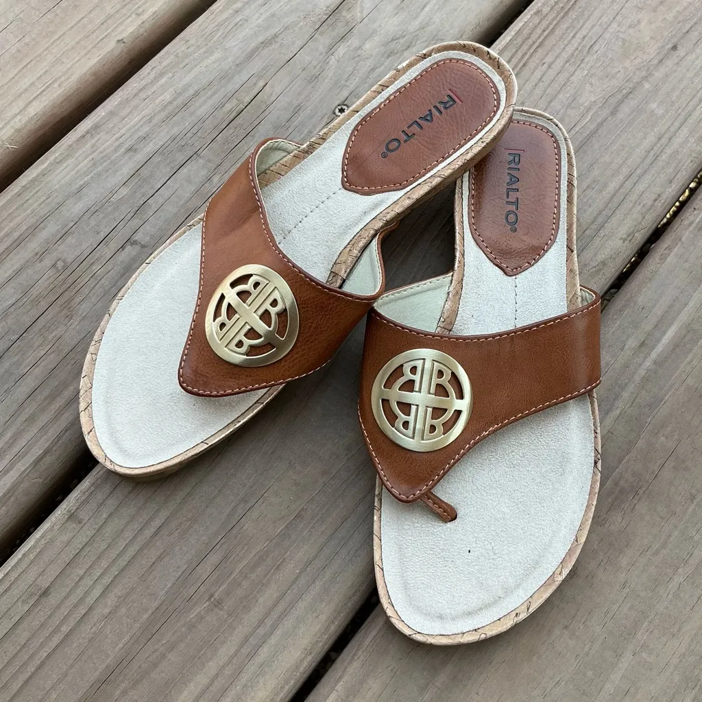 Rialto Women's Sandals with Gold Accent🌼 Brown Size 8.5 - Image 3