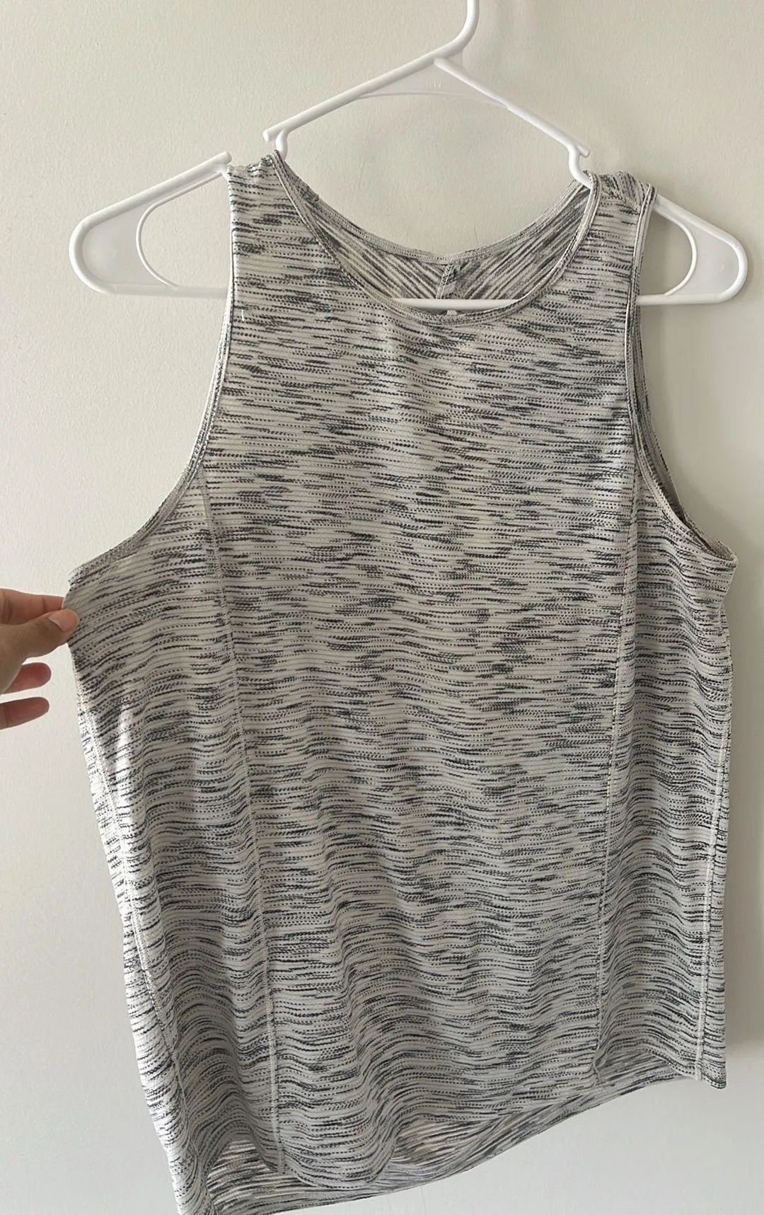 Athletica Tank 8 - Image 5