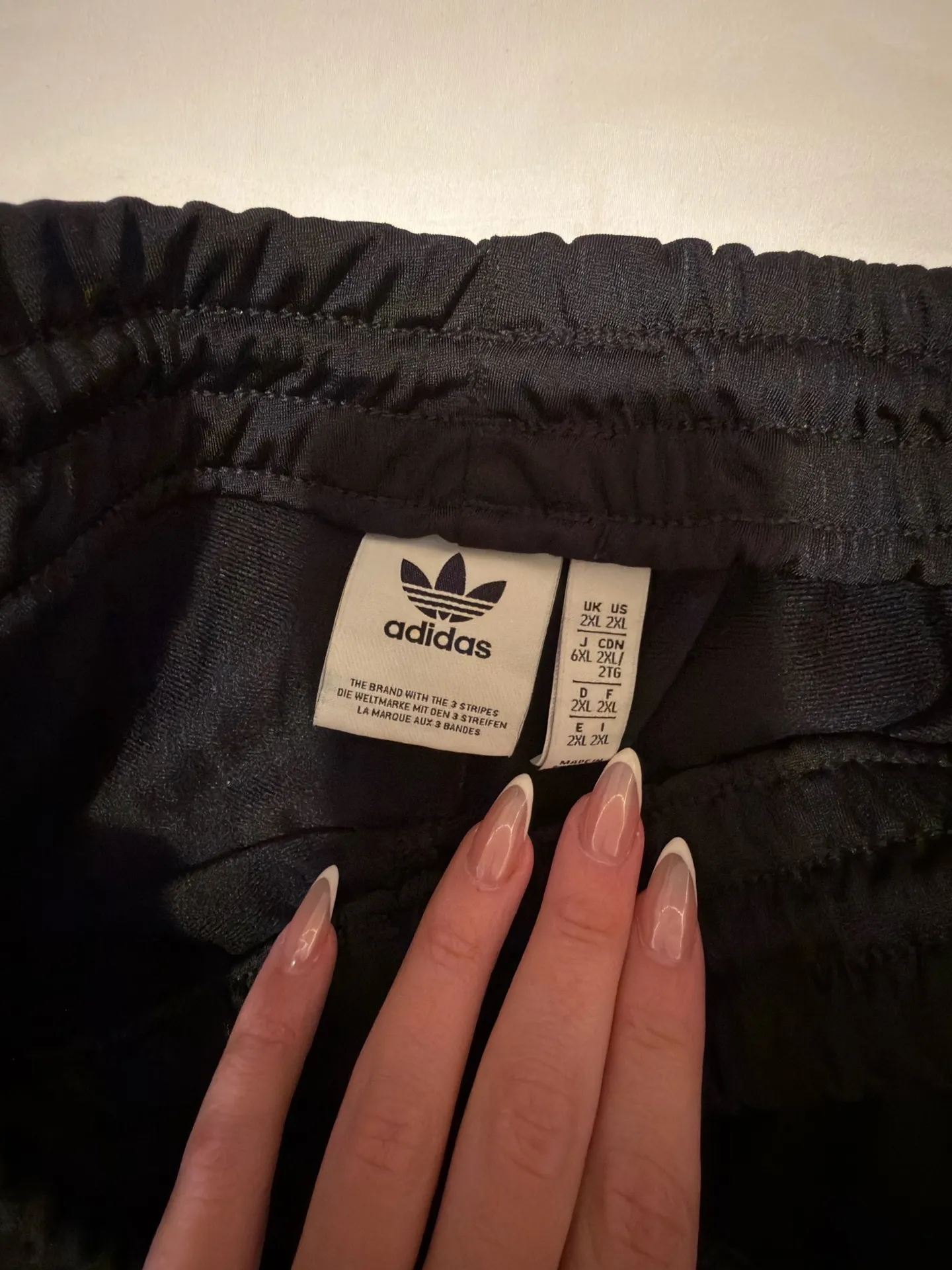 Men’s Adidas Black Shorts  - Image 4