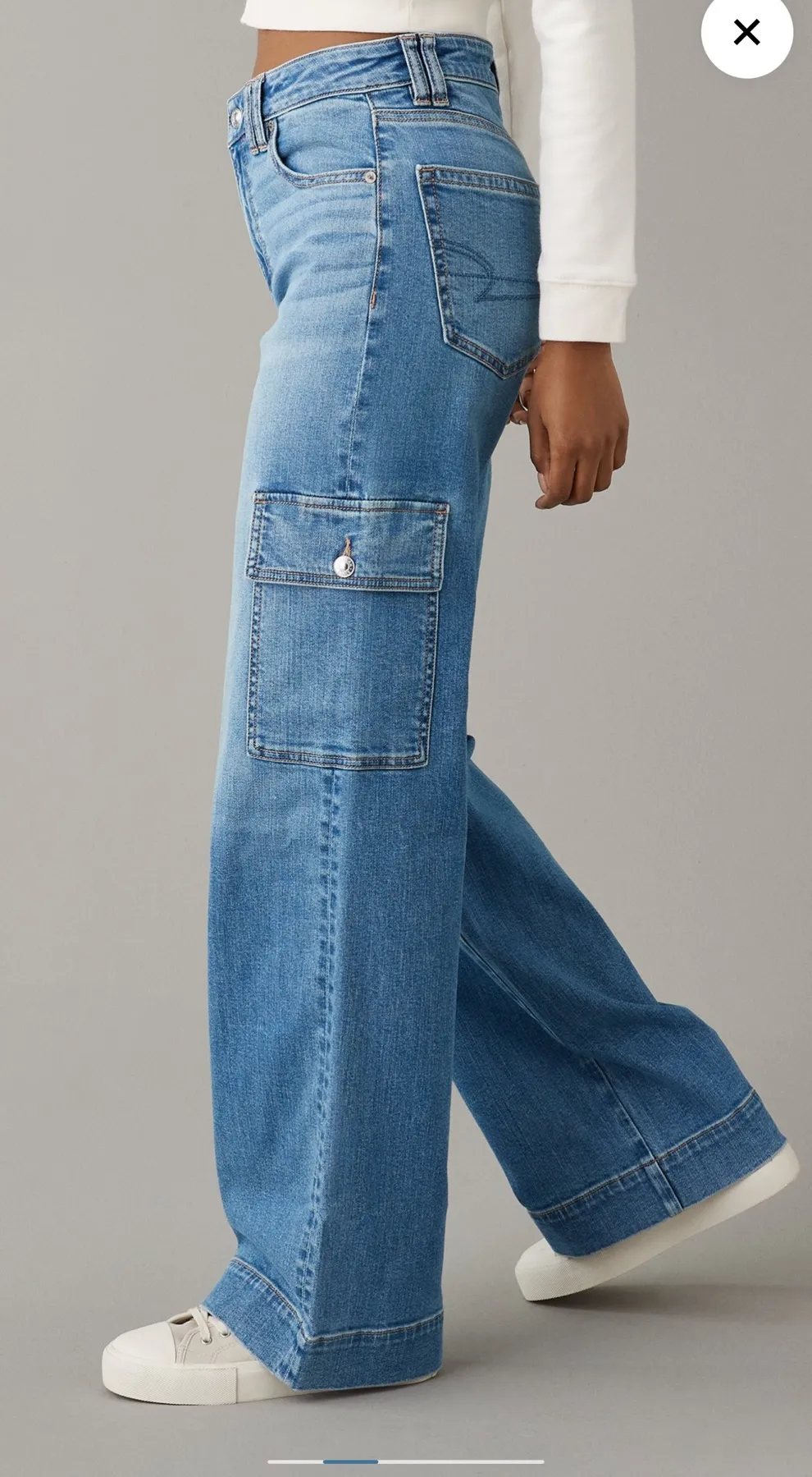 High-Waisted Cargo American Eagle Pants - Image 3