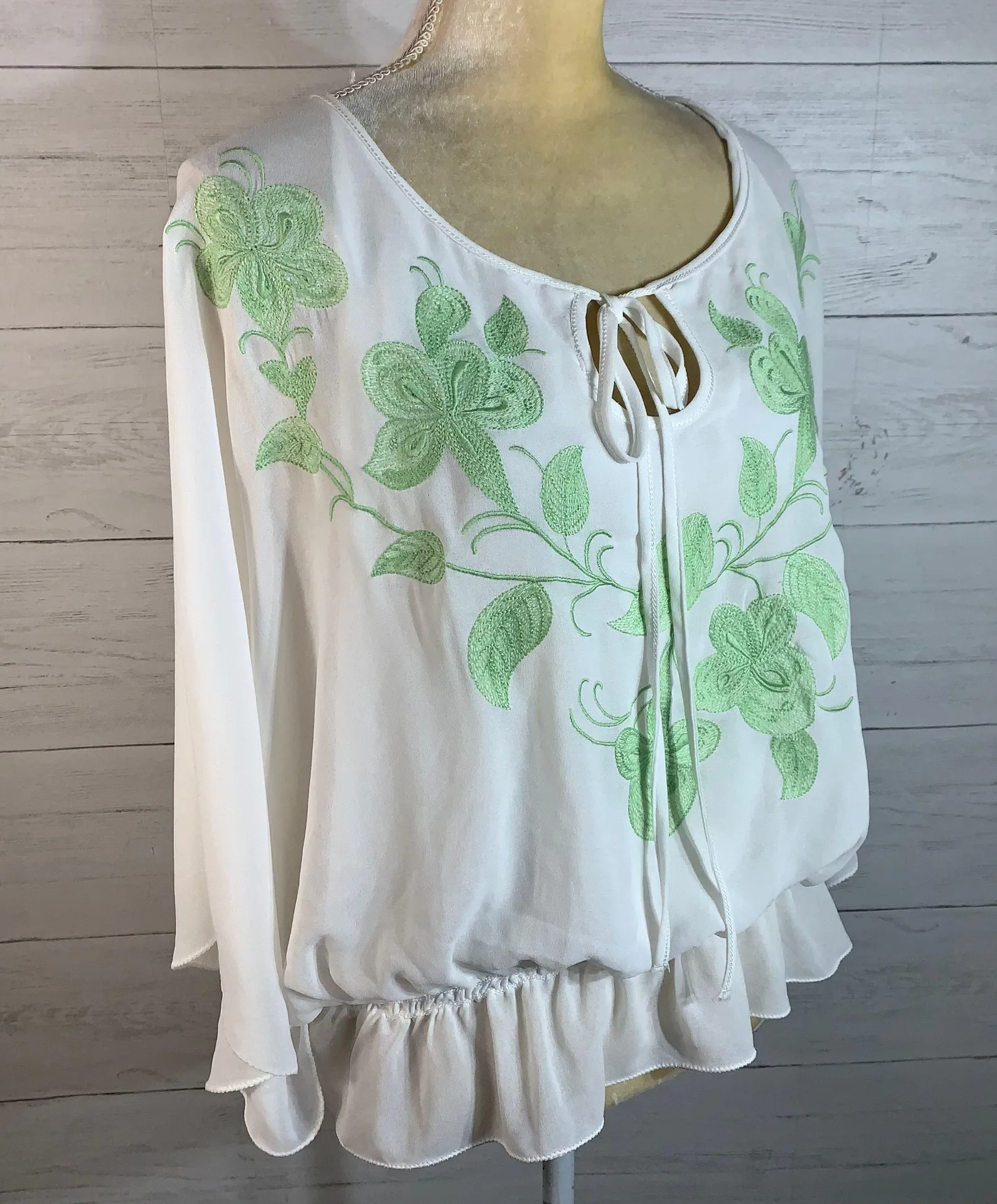 Sophie Max white/green embroidered blouse size Small - Image 6