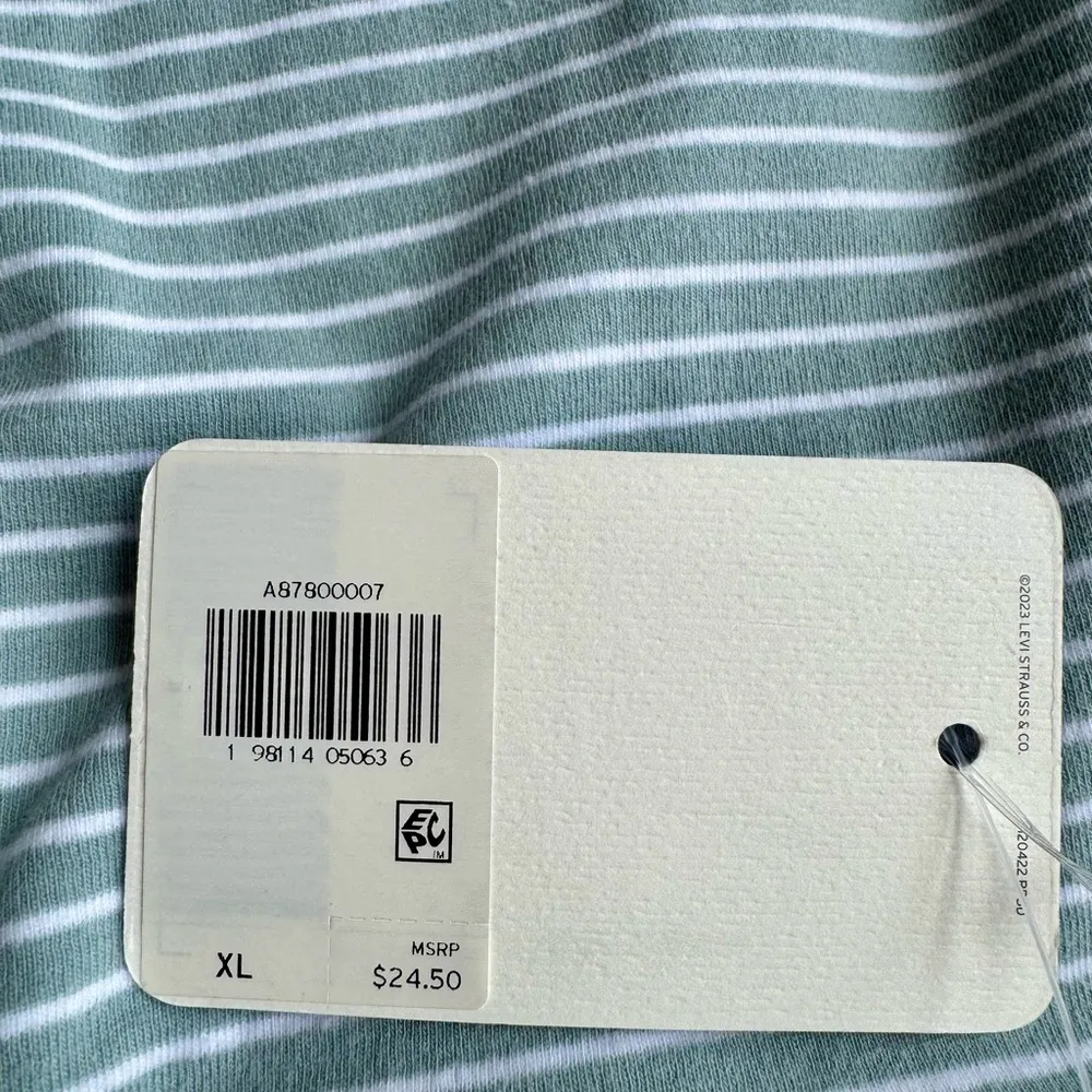 Women’s Levi’s Effortless Short Sleeve Striped Green Women's Top Size XL NWT - Image 10